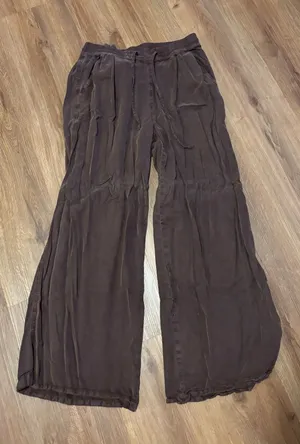 Aerie Pants thumbnail 1