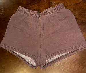 Aritzia Shorts TNA thumbnail 1