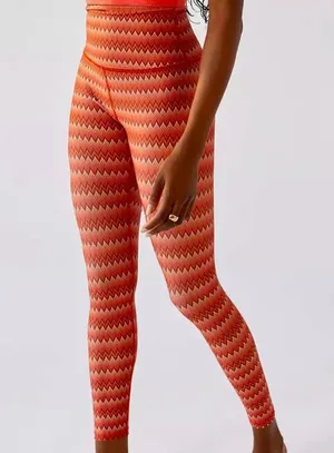 Like New Beyond Yoga High Waisted Midi Leggings Paprika Chevron Size Small thumbnail 1