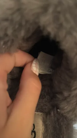 UGG slippers thumbnail 5