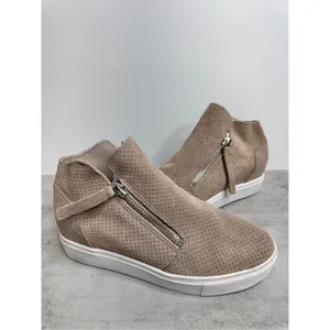 Steve Madden Sneaker Size 5.5‎ Tan Leather Upper Rubber Sole thumbnail 5