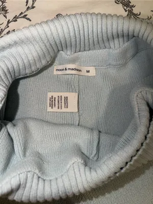 Women’s "2 piece knit Going Offline" lounge Set Sz MD thumbnail 3