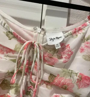 Gorgeous Isabelle’S Cabinet Floral Dress!!! thumbnail 5
