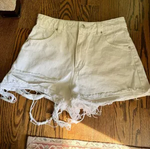 ROLLA'S White Distressed Denim Cutoff Shorts Dusters High Rise Slim 27 thumbnail 1