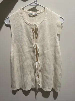 Abercrombie & Fitch Sleeveless Cream Tie-Front Ribbed Top thumbnail 2