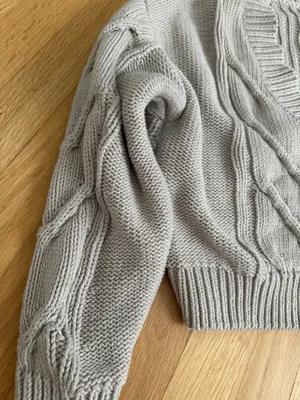 Cardigan thumbnail 4