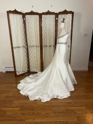 Stunning Private Collection Satin Twill Wedding Gown thumbnail 3