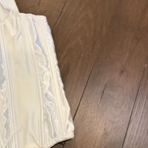 White Lace-Up Corset Top Size 36 - C27-041 thumbnail 4
