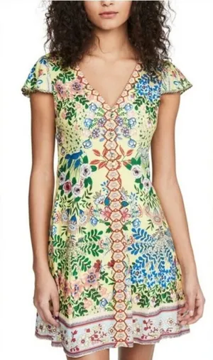Alice + Olivia Hadley Button Front Dress in‎ Wildflower Daffodil Size: 2 thumbnail 1