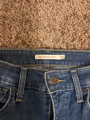 Levi's 721 High Rise Skinny Jeans Size 30 Medium Blue Denim Zip Fly Distressed thumbnail 2