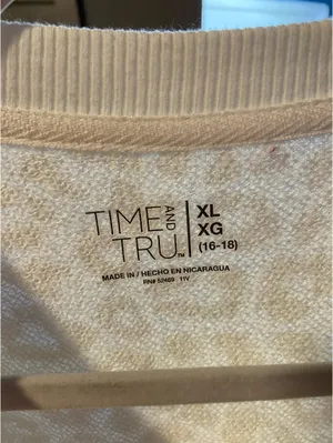 Time & Tru leopard crew neck thumbnail 3