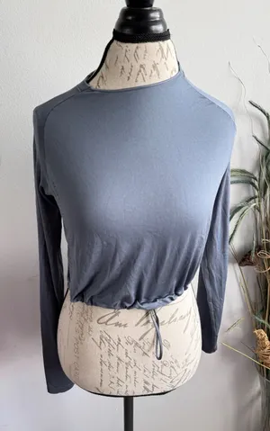 Gymshark Womens Seamless Long Sleeve Crop Top Steel Blue Drawstring B3A6H Size S thumbnail 1