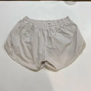 Lululemon Hotty Hot Running Shorts Size 8 Cream White Athletic thumbnail 3