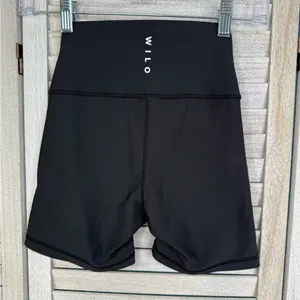 WILO Black High Waisted Bike/Work Out Shorts-XS thumbnail 2