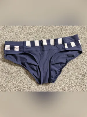 Lululemon Shanti Surf Hipster Steep Stripe Printed Cadet Blue Size 6 Bottom ONLY thumbnail 4