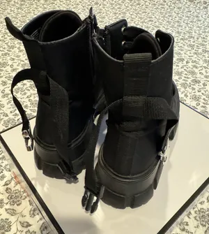 Steve Madden Boots Size 7.5 thumbnail 6