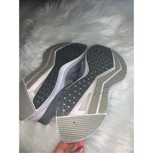 Nike running sneakers size 8  zoom windflow 6 gray thumbnail 4