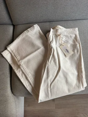 Letters to Juliet White Jeans thumbnail 3