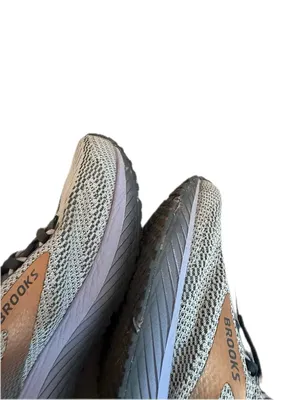 Brooks Grey Knit Running Shoes Sneakers Revel 7 Athletic Lace Size 8 Women's thumbnail 7