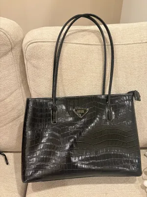 Structured black shoulder bag thumbnail 1