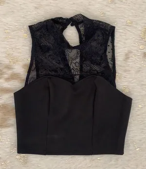Fora Black Crop Top High Neck Lace thumbnail 1