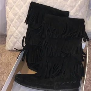 Minnetonka black 3 layer fringe boots thumbnail 5