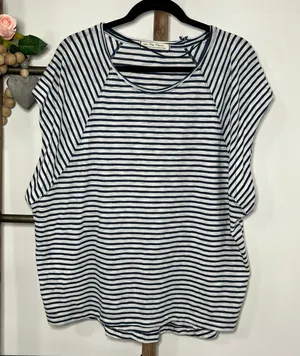 We the Free Oversized Blue White Striped Shirt Size Medium‎ thumbnail 1
