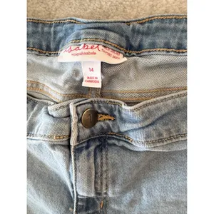 Isabel by Ingrid & Isabel Maternity Bundle Size 14 Wide Leg Pant and Denim Short thumbnail 3