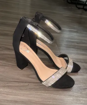 Windsor Heels thumbnail 1