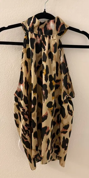 SheIn Leopard print top thumbnail 1