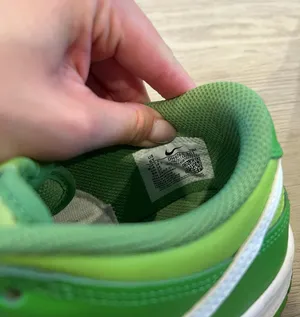 Nike Kermit Dunks (6Y) thumbnail 5