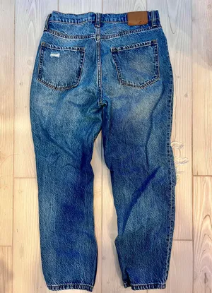 Mom Jeans  thumbnail 2