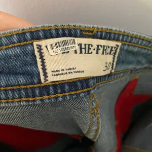 We The Free Firecracker Flare Jeans Light Wash High Rise Red Stars Retro size 30 thumbnail 4