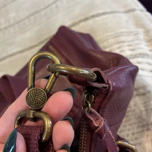 The Sak Wine Pebbled Leather Crossbody With Top Handles Purse Butter Soft EUC thumbnail 13