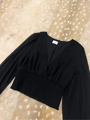 Wilfred Aritzia Wistful Blouse Black Size M Smocked V Neck Sheer Sleeve thumbnail 5