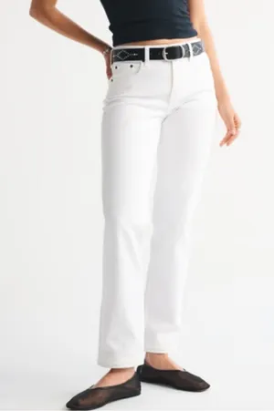 Abercrombie & Fitch Mid Rise 90s Straight Jean thumbnail 1