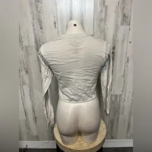 White top White thumbnail 3