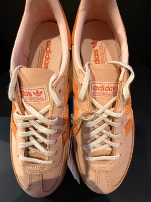 Women’s Adidas Handball Spezial 8.5W thumbnail 3