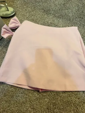 SHEIN Pastel Pink Mini Skirt with Bow Accents thumbnail 3