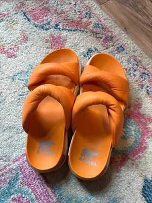 Sorel puffy sandals thumbnail 3