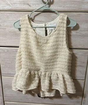 Boutique Top thumbnail 1