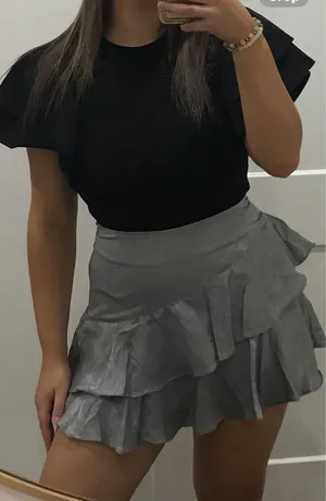 Silver ruffle skirt Size M thumbnail 2