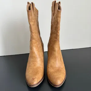 Altar'd State Jesika Brown Vegan Leather Short Cowboy Boots Size 6 Western thumbnail 5