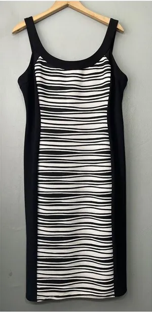 R&M Richards Sheath Dress Size 12 Black White Ponte Sleeveless Corpcore Classic thumbnail 1