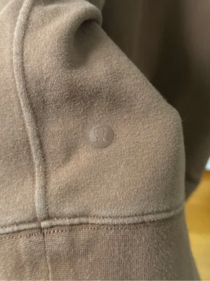 Lululemon Loungeful Crewneck in Roasted Brown thumbnail 4
