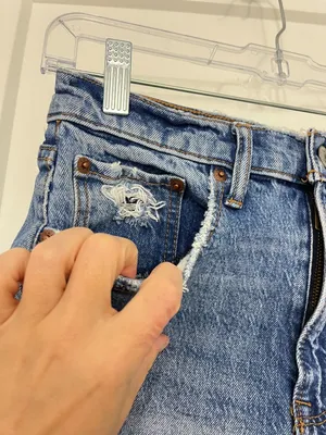 Abercrombie & Fitch Size 26 High Rise Mom Shorts Distressed Denim thumbnail 3