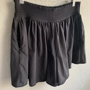 ATHLETA small black short thumbnail 4
