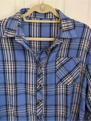 CHYRII Amazon Brand Women’s Oversized Blue Plaid Flannel Button Down Shirt thumbnail 8
