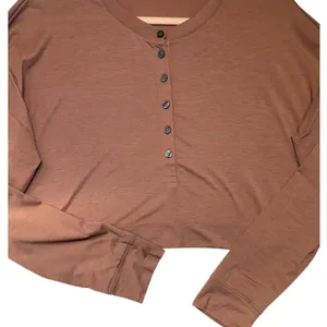 Vuori Womens Avalon Long Sleeve Henley Crop Mauve Brown Pink Size M Relaxed Fit thumbnail 4