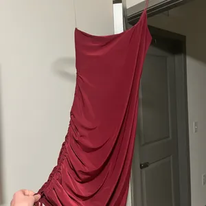 Red Windsor dress thumbnail 2